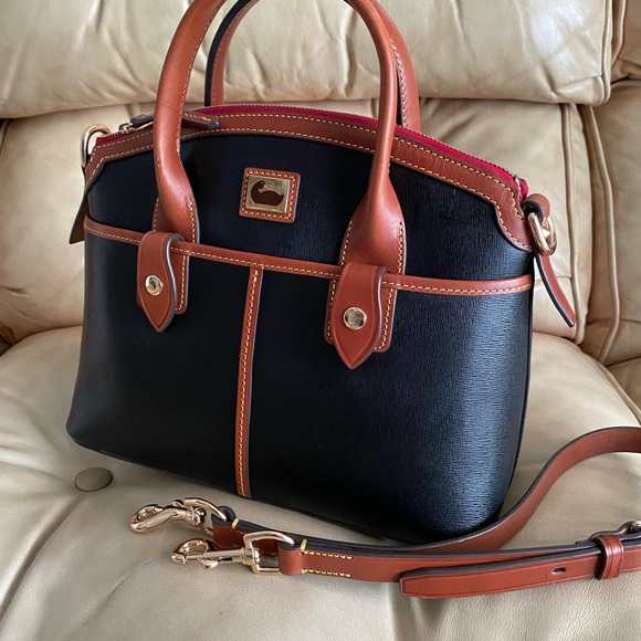 Dooney & Bourke Handbags - LKNW Dooney & Bourke Leather Satchel Top Handle Strap Front Pocket